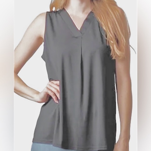 $5 DONATING FRIDAY —- Grey theory tank vneck long shirt blouse size medium - Picture 1 of 4